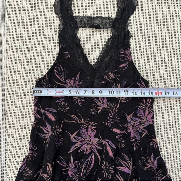 Free People Saturn Cutout Tunic Tank Top - Picture 5 of 7